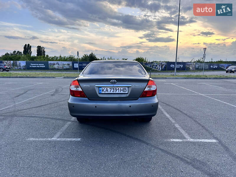 Седан Toyota Camry 2002 в Сумах
