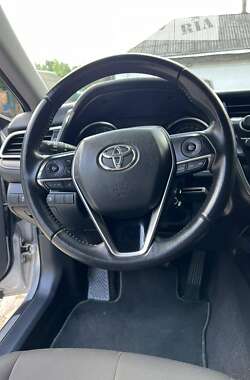 Седан Toyota Camry 2018 в Черкассах