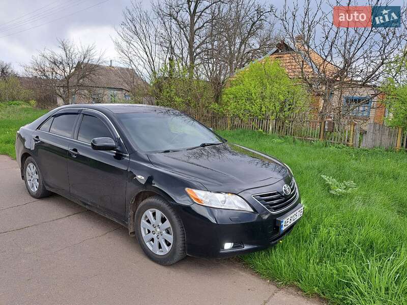 Седан Toyota Camry 2007 в Кривом Роге