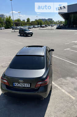 Седан Toyota Camry 2006 в Києві