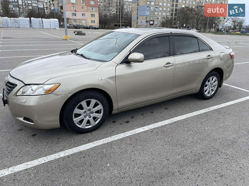 Седан Toyota Camry 2007 в Кропивницком