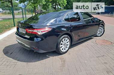 Седан Toyota Camry 2018 в Києві