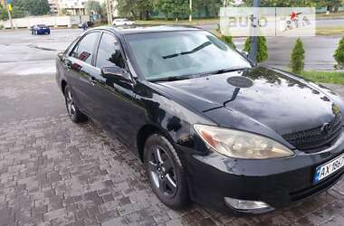 Седан Toyota Camry 2004 в Харькове