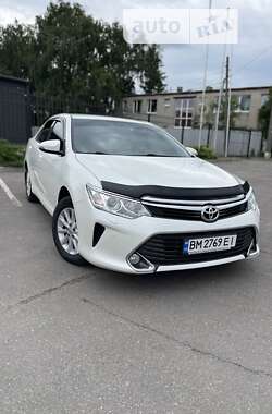 Седан Toyota Camry 2016 в Киеве