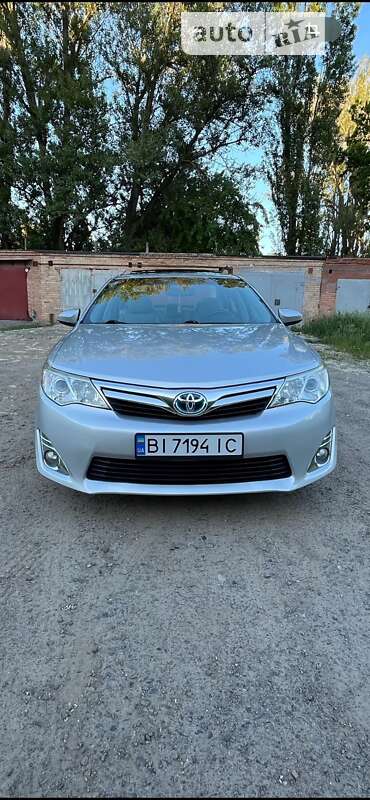 Седан Toyota Camry 2013 в Полтаве