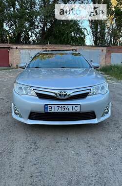 Седан Toyota Camry 2013 в Полтаве