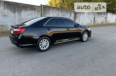 Седан Toyota Camry 2013 в Умані