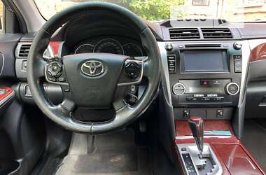 Седан Toyota Camry 2013 в Полтаве