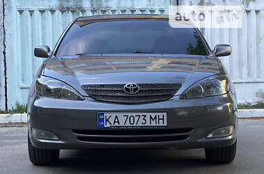 Седан Toyota Camry 2002 в Києві