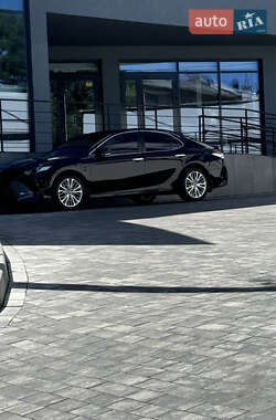 Седан Toyota Camry 2019 в 