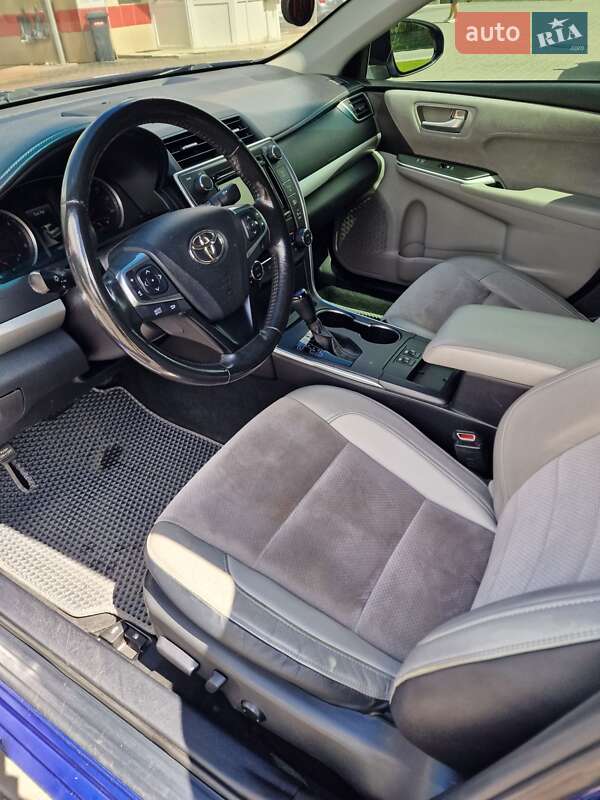 Седан Toyota Camry 2014 в Києві