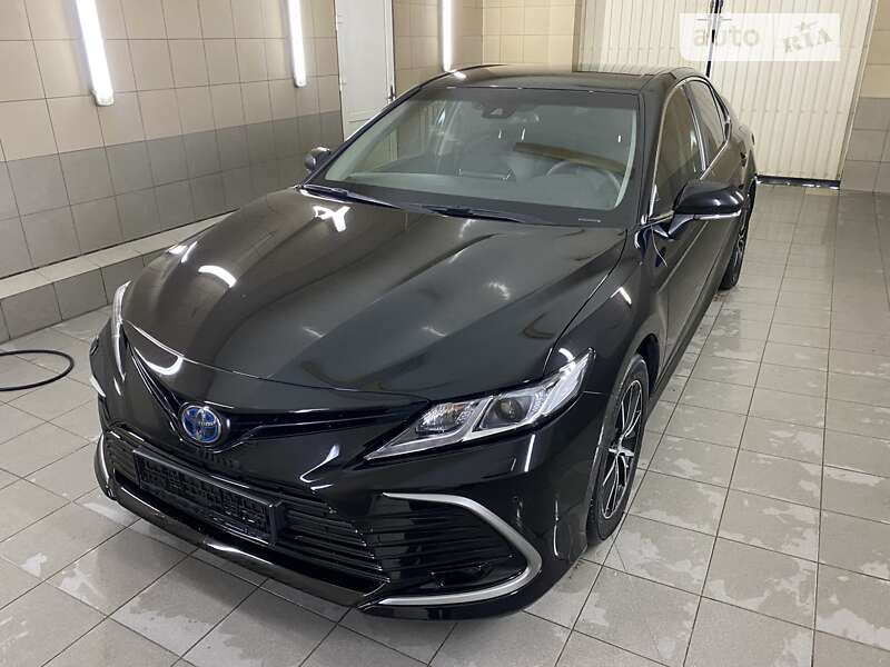 Седан Toyota Camry 2021 в Умані