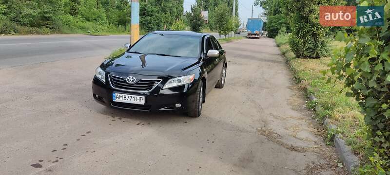 Седан Toyota Camry 2008 в Житомирі