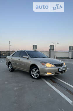 Седан Toyota Camry 2002 в Киеве