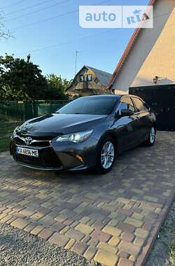 Седан Toyota Camry 2016 в Кагарлыке