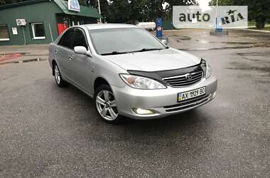 Седан Toyota Camry 2004 в Харкові