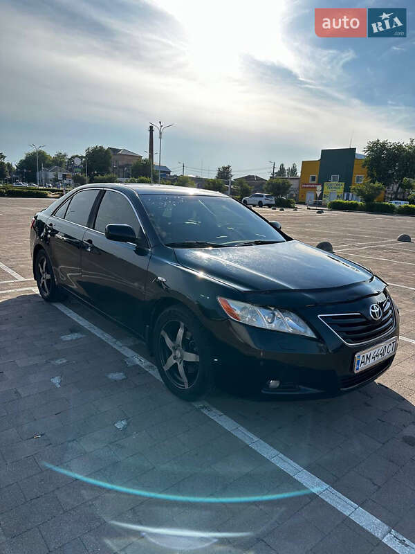 Седан Toyota Camry 2007 в Житомирі