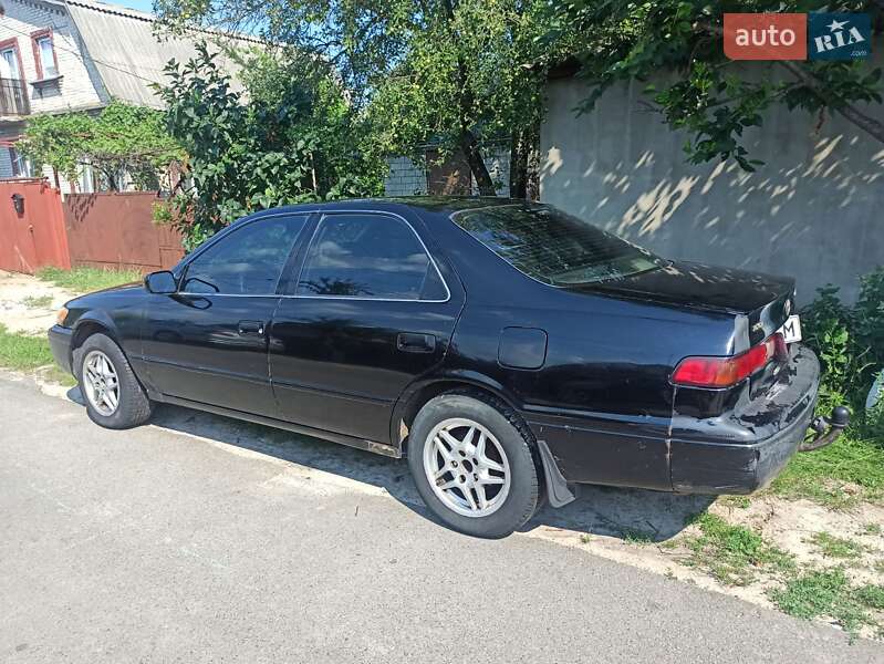 Седан Toyota Camry 1998 в Броварах