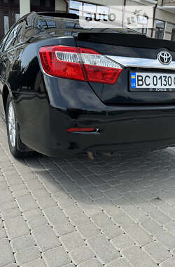 Седан Toyota Camry 2012 в Червонограді