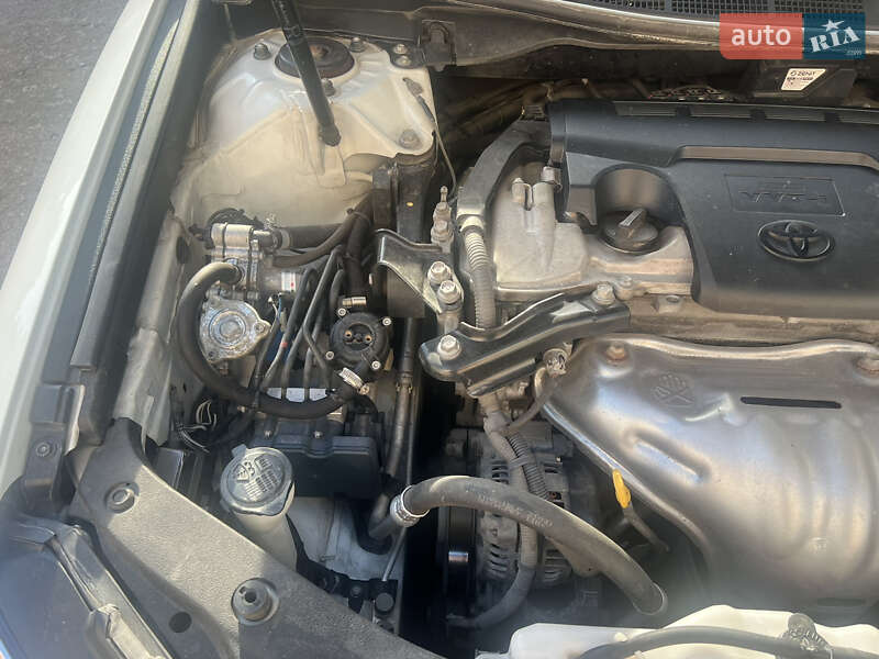 Седан Toyota Camry 2017 в Житомире