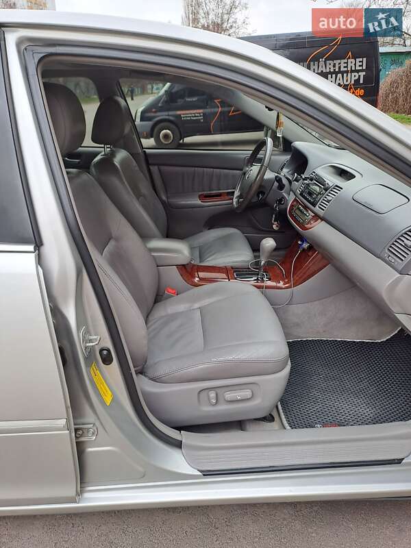 Седан Toyota Camry 2005 в Одессе