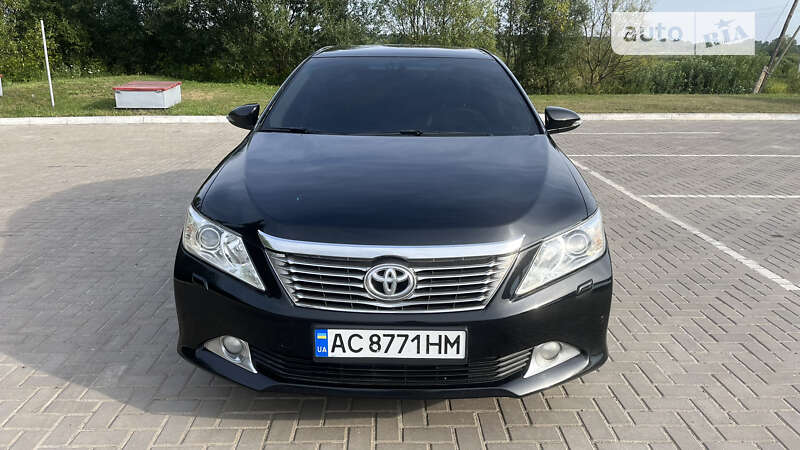 Седан Toyota Camry 2013 в 