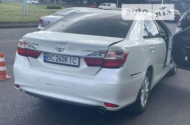 Седан Toyota Camry 2016 в Львові