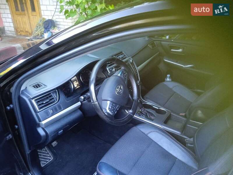 Седан Toyota Camry 2015 в Хмільнику