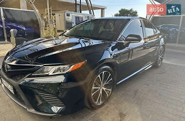 Седан Toyota Camry 2019 в 