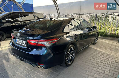 Седан Toyota Camry 2019 в 