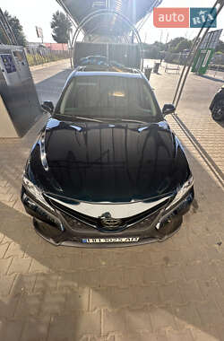 Седан Toyota Camry 2019 в 