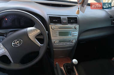 Седан Toyota Camry 2011 в Козове