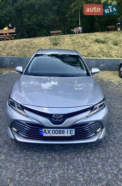 Седан Toyota Camry 2019 в 