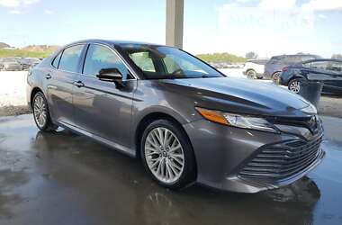 Toyota Camry 2019