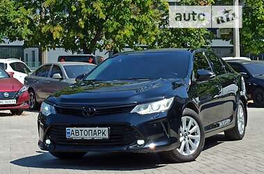 Седан Toyota Camry 2017 в Дніпрі