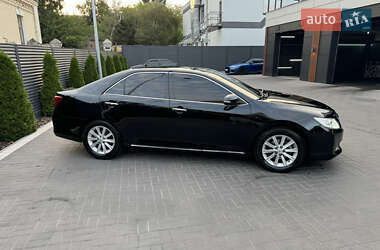 Седан Toyota Camry 2012 в Черкасах