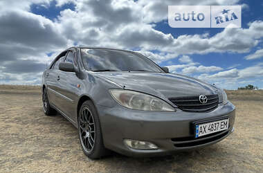 Седан Toyota Camry 2003 в Кропивницком