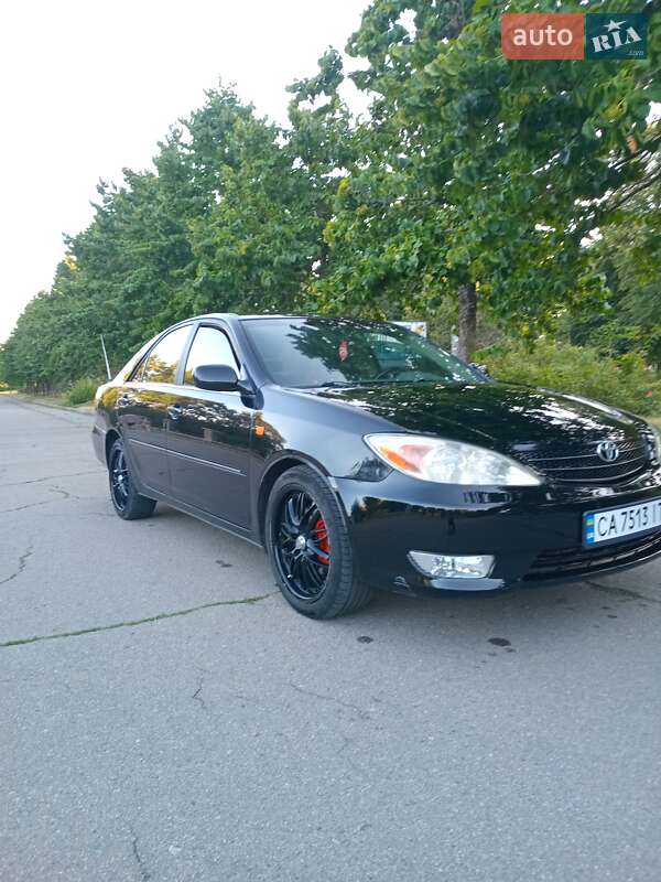 Седан Toyota Camry 2002 в Умани