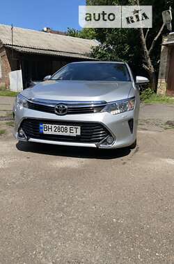 Седан Toyota Camry 2017 в Киеве