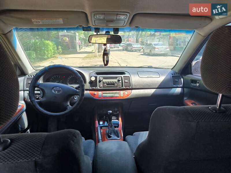 Седан Toyota Camry 2004 в Харькове