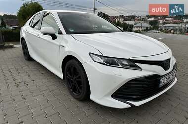 Седан Toyota Camry 2019 в Черновцах