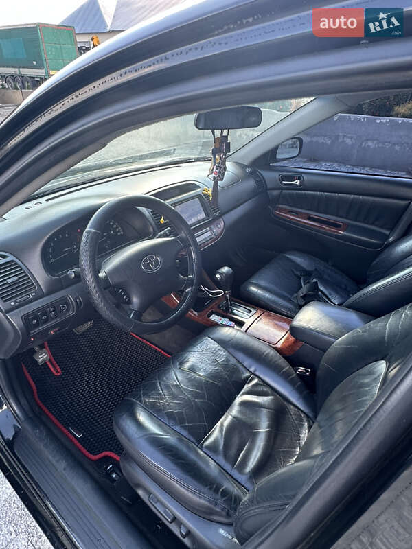 Седан Toyota Camry 2003 в Кельменцях