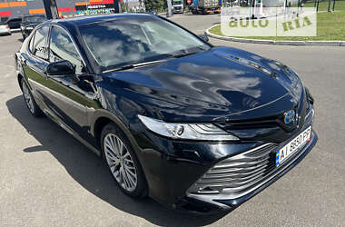 Седан Toyota Camry 2019 в Ирпене