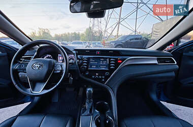 Седан Toyota Camry 2017 в Харькове