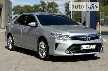 Седан Toyota Camry 2017 в Дніпрі