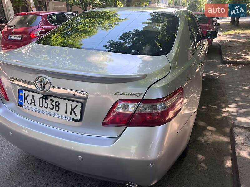 Седан Toyota Camry 2008 в Новой Одессе