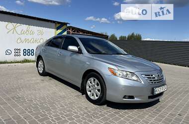 Седан Toyota Camry 2007 в Киеве