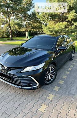 Седан Toyota Camry 2021 в Киеве