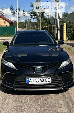 Седан Toyota Camry 2021 в Перегінське