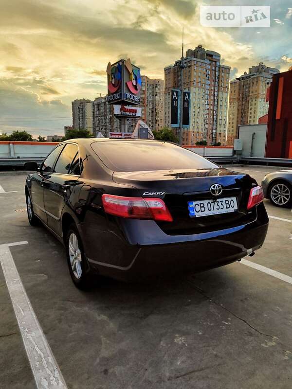 Седан Toyota Camry 2009 в Києві